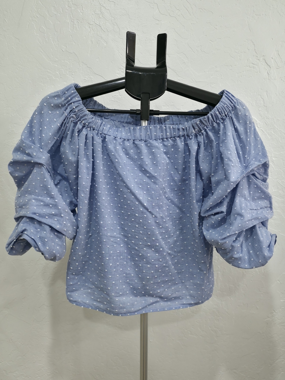 Romeo & Juliet Couture Light Blue Polka Dot Off-Shoulder Top